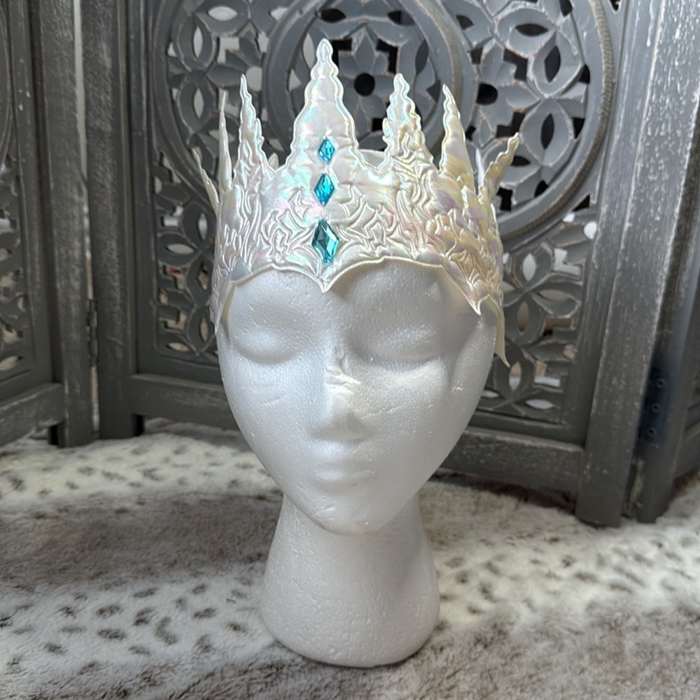 Iridescent ice queen crown blue rhinestones girls OS Halloween trick or treat
